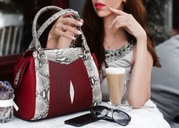Branded bags: types, main advantages and recommendations for choosing