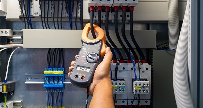 Electrical Equipment Testing (EET): main features and advantages