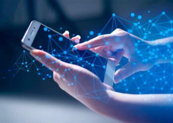 Mobile connectivity as a practical layer of everyday life in Florida